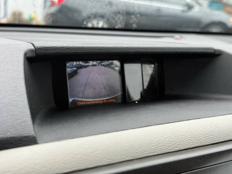 2011 Toyota Sienna SE 8-Passenger