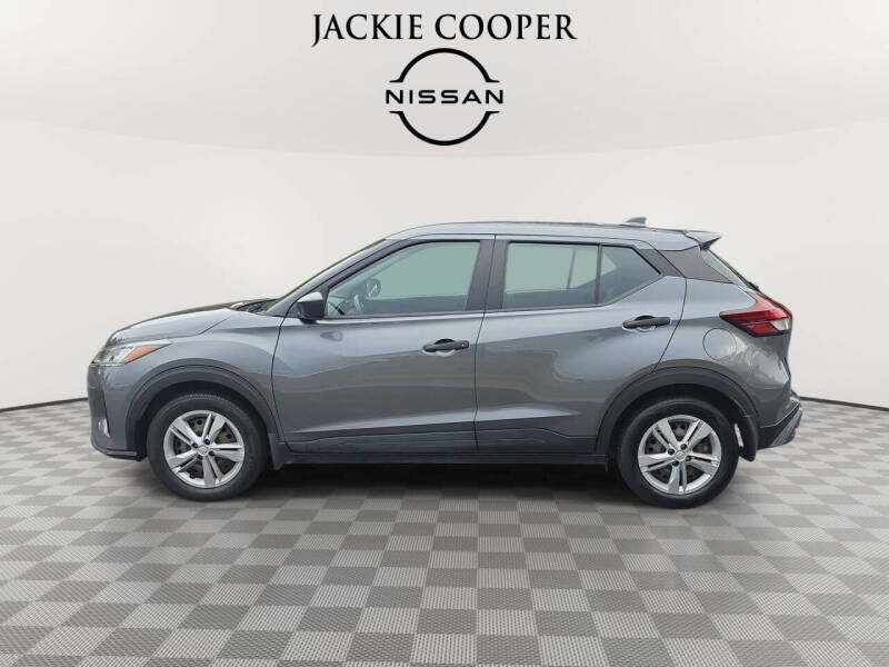 2023 Nissan Kicks S