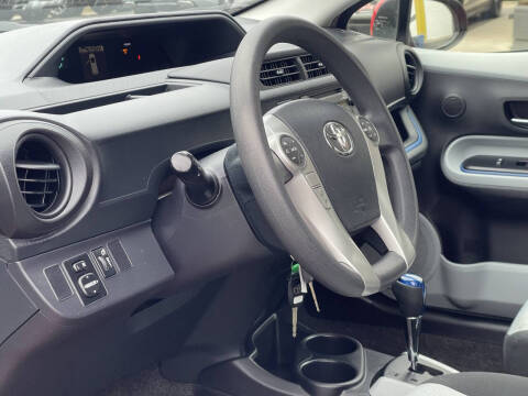 2013 Toyota Prius c One