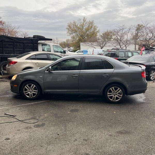 2007 Volkswagen Jetta for sale at Green Light Auto in Bridgeton, NJ