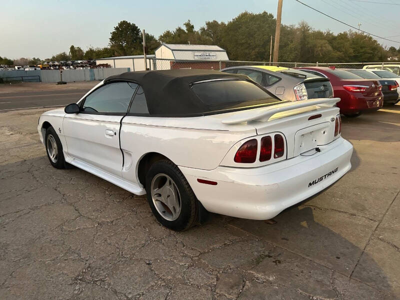 2000 Ford Mustang