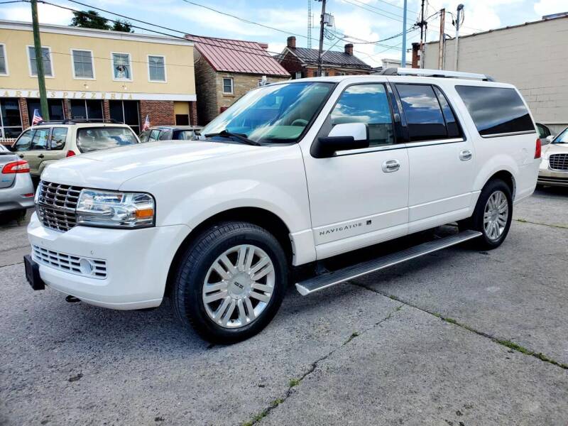 2014 Lincoln Navigator L for sale at Greenway Auto LLC in Berryville VA