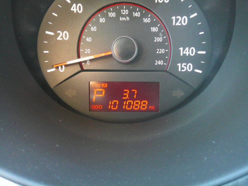 2011 Kia Sorento LX