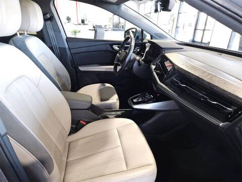 2022 Audi Q4 e-tron quattro Premium 50