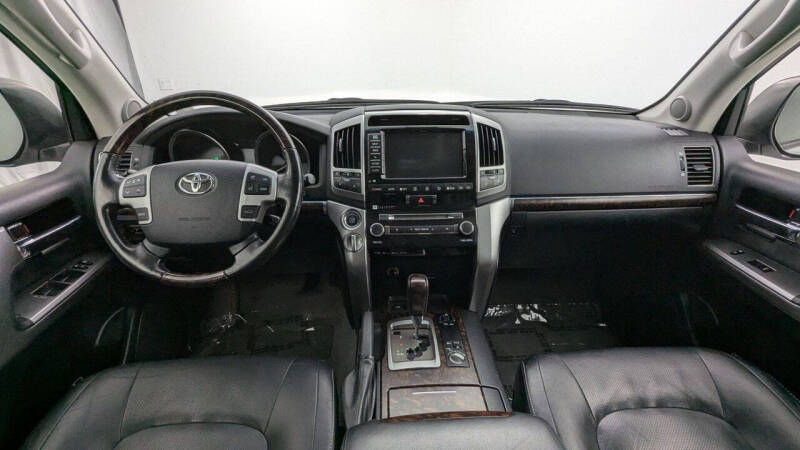 2015 Toyota Land Cruiser
