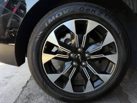 2024 Kia Carnival EX