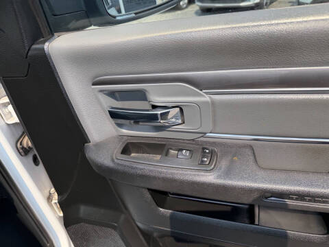 2022 RAM 1500 Classic SLT