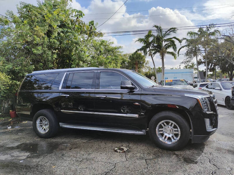 2016 Cadillac Escalade ESV Standard