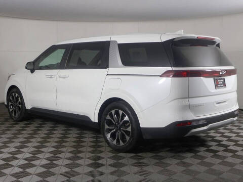 2023 Kia Carnival EX