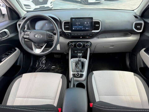 2023 Hyundai Venue SEL