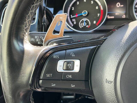 2017 Volkswagen Golf R 4Motion