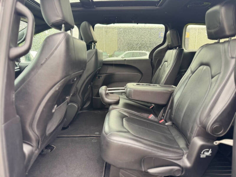 2021 Chrysler Pacifica Touring L