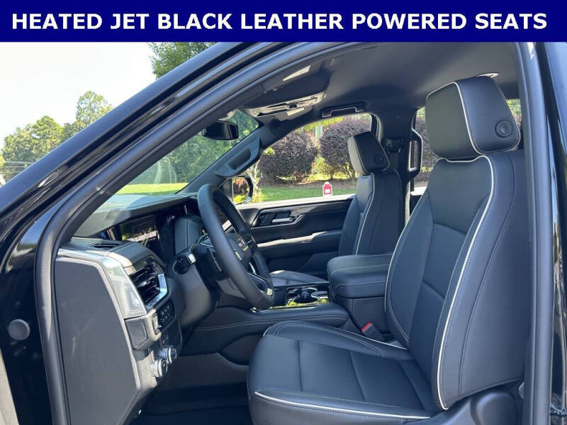 2025 GMC Yukon Elevation