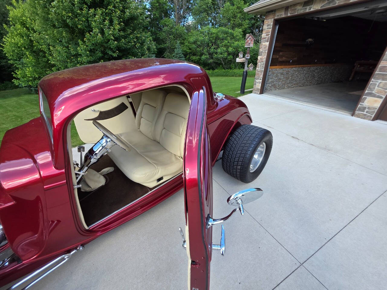 1933 Ford Coupe 146