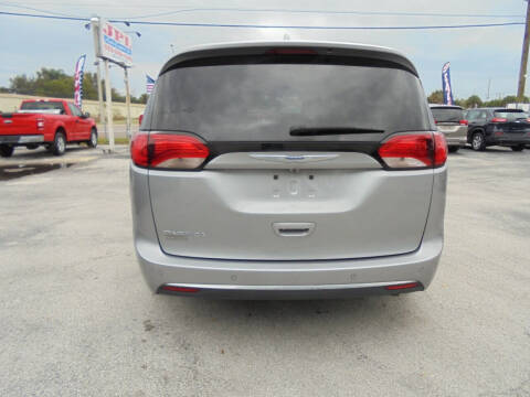 2020 Chrysler Pacifica Touring L