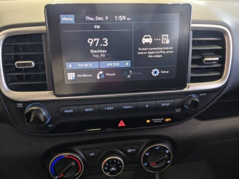 2022 Hyundai Venue SE