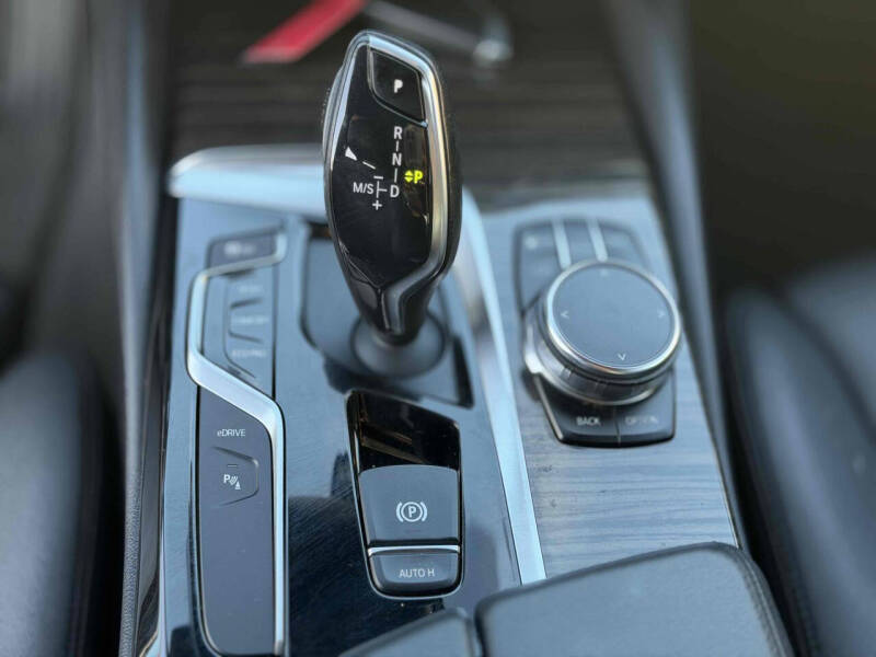 2018 BMW 5 Series 530e iPerformance