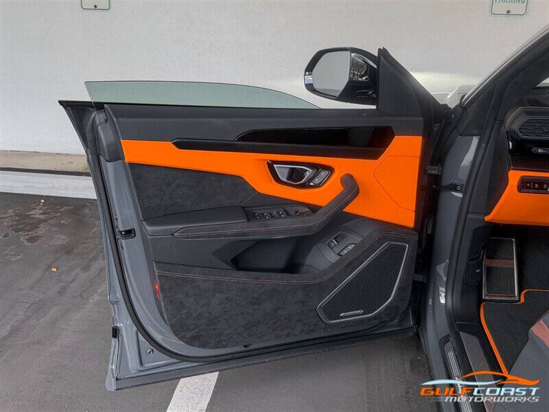2024 Lamborghini Urus S