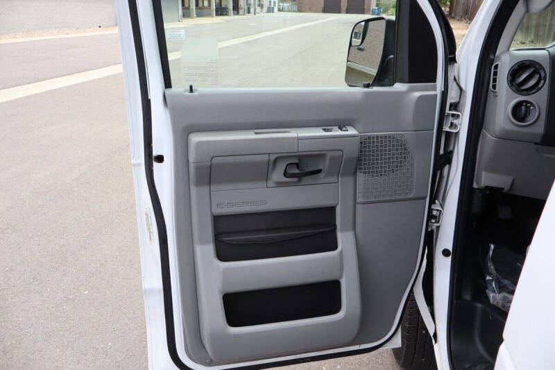 2012 Ford E-Series E-350 SD