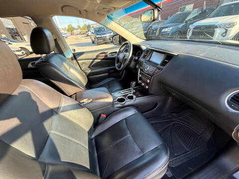 2014 Nissan Pathfinder SL