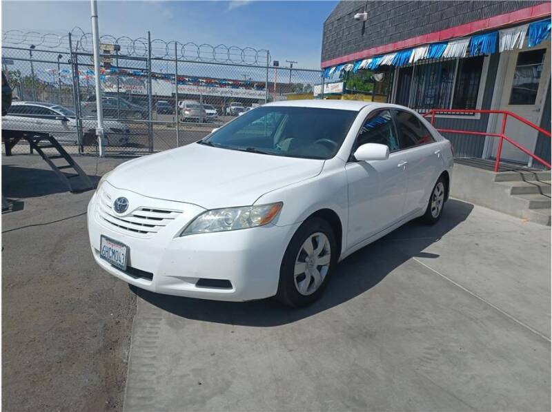 2009 Toyota Camry for sale at CHAMPION MOTORZ in Fresno CA