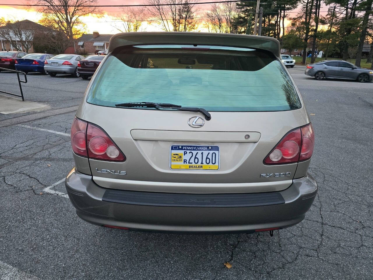 2000 Lexus RX 300 for sale at QUEENSGATE AUTO SALES in York, PA