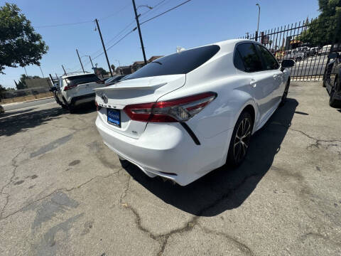 2019 Toyota Camry SE