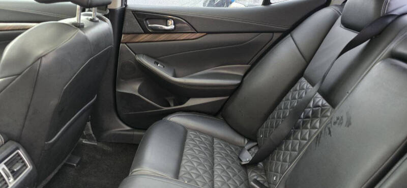 2016 Nissan Maxima Platinum