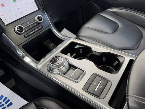 2022 Ford Edge Titanium