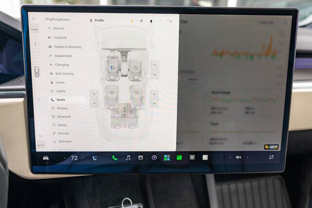 2022 Tesla Model X 38