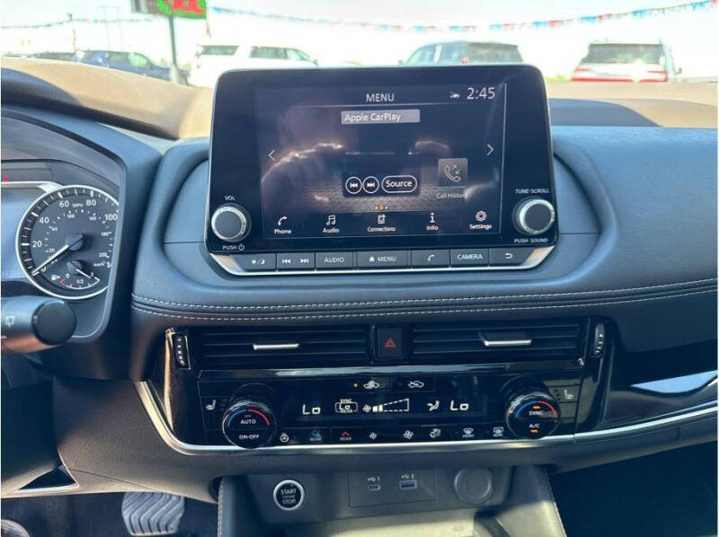 2022 Nissan Rogue SL