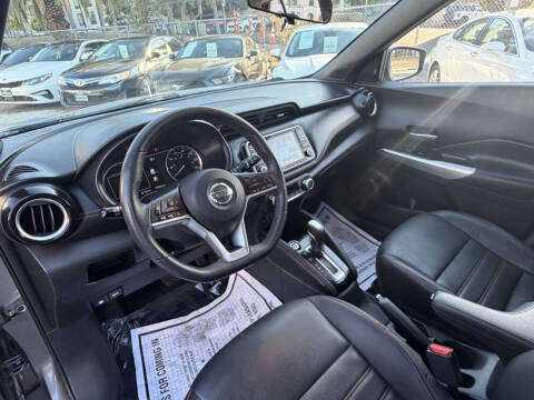 2020 Nissan Kicks SR