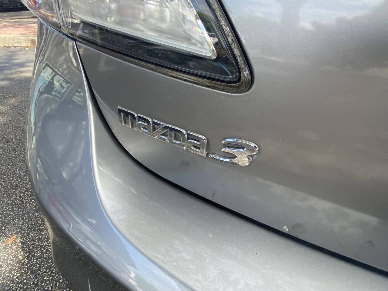 2011 Mazda MAZDA3  - $11,995