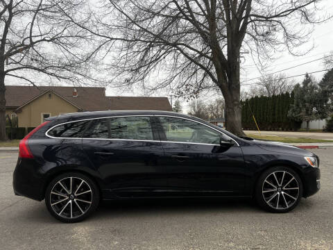 2017 Volvo V60 T5 Platinum
