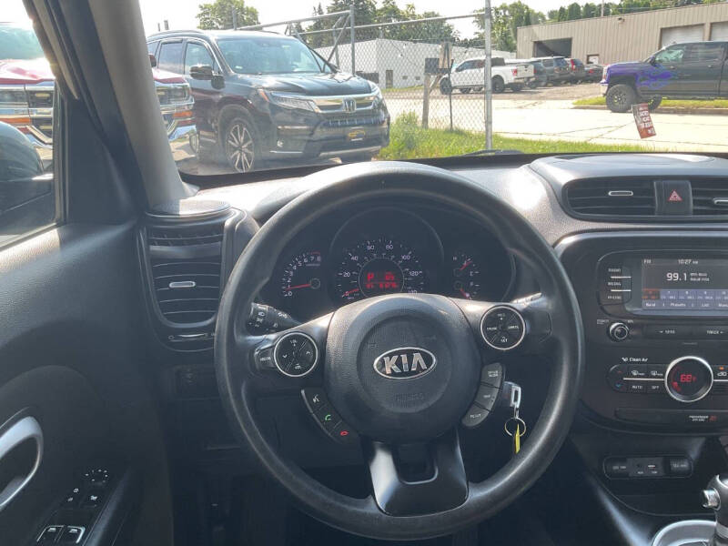 2017 Kia Soul +