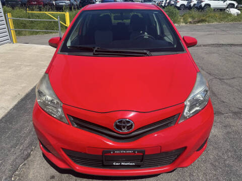 2012 Toyota Yaris 5-Door LE