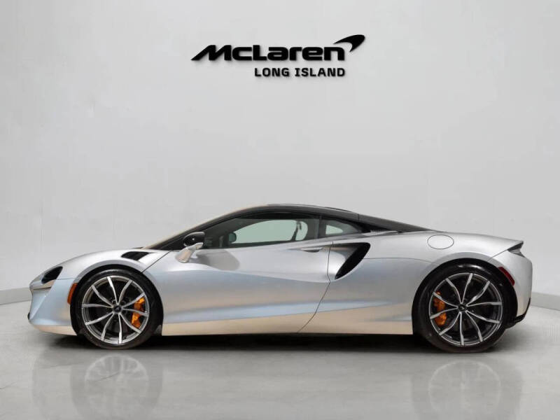2023 McLaren Artura