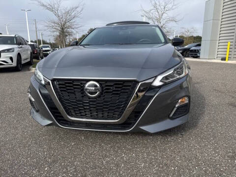 2022 Nissan Altima 2.0 SR