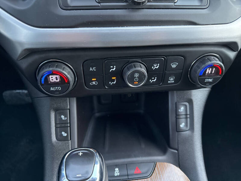 2017 GMC Acadia SLE-2