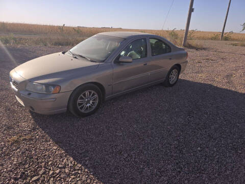 2005 Volvo S60 for sale at B&M Auto Sales and Service LLP in Marion SD