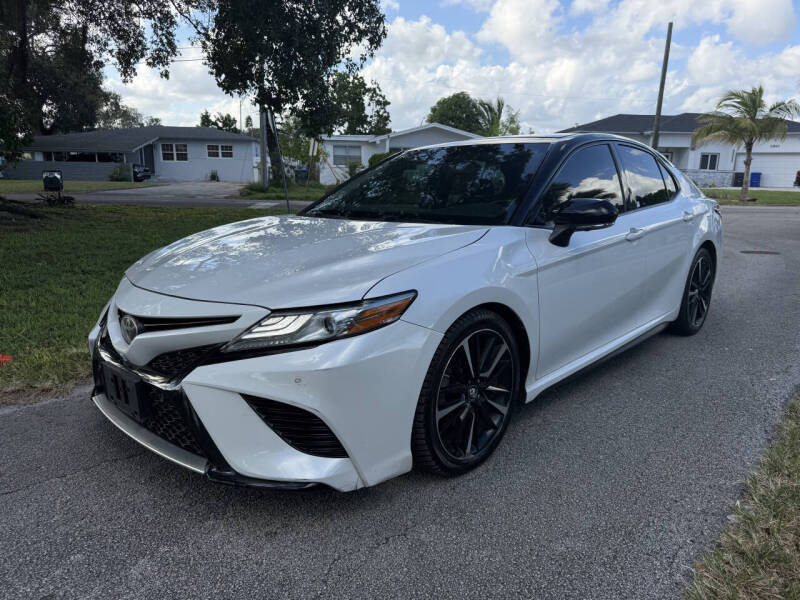 2018 Toyota Camry XSE's photo