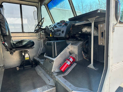 2010 Freightliner MT45 Chassis