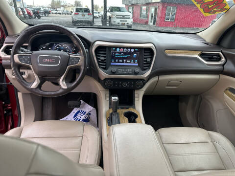2017 GMC Acadia Denali