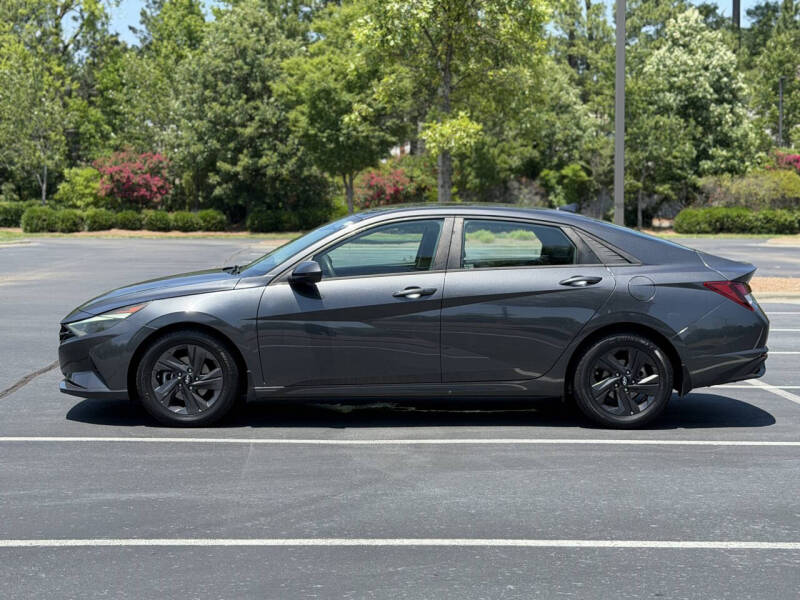 2022 Hyundai Elantra SEL