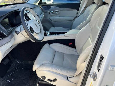 2023 Volvo XC90 Recharge T8 Ultimate Bright Theme 6P