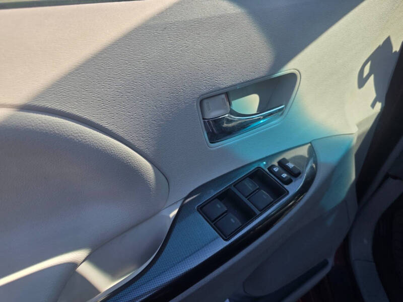 2013 Toyota Sienna SE 8-Passenger