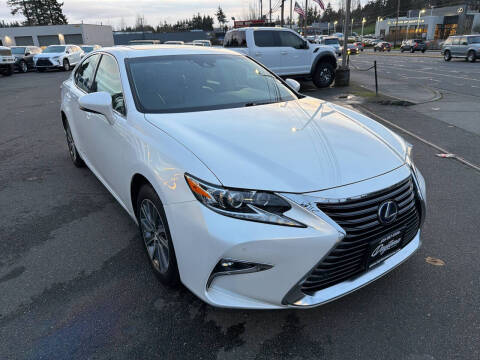 2017 Lexus ES 300h