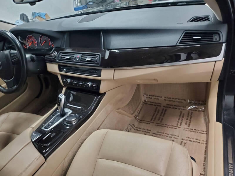 2015 BMW 5 Series 528i xDrive