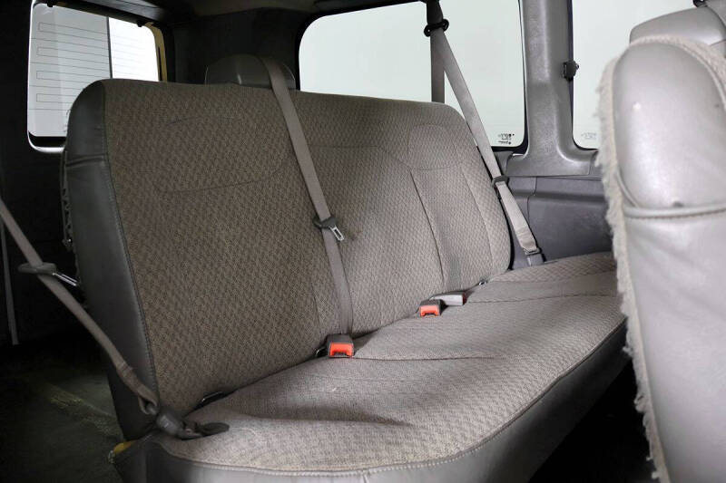 2017 Chevrolet Express LS 2500