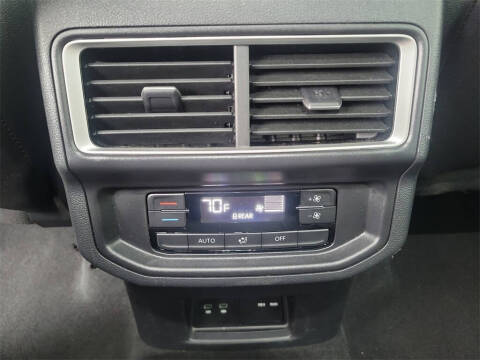 2025 Volkswagen Atlas SE